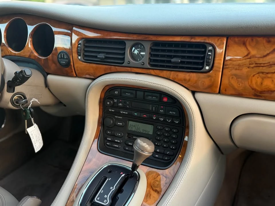 1998 Jaguar X308 XJ - Image 15 of 20
