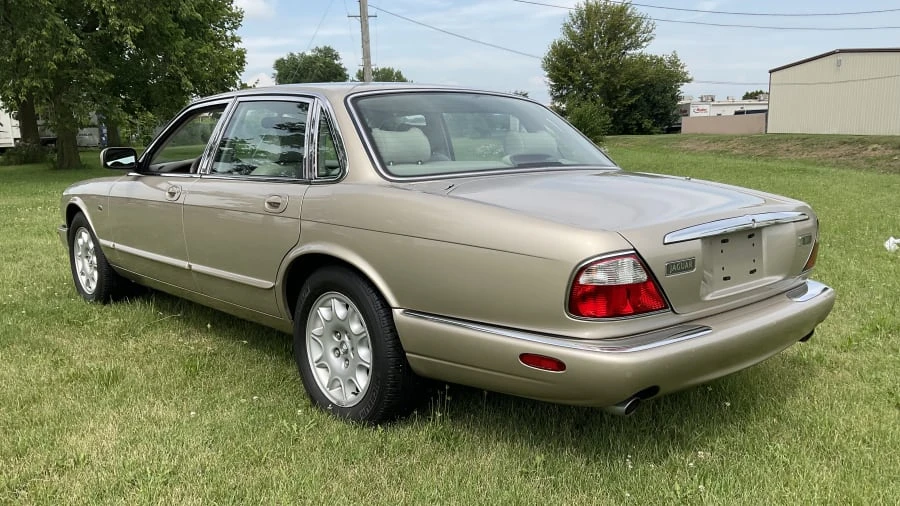 1998 Jaguar X308 XJ - Image 3 of 11