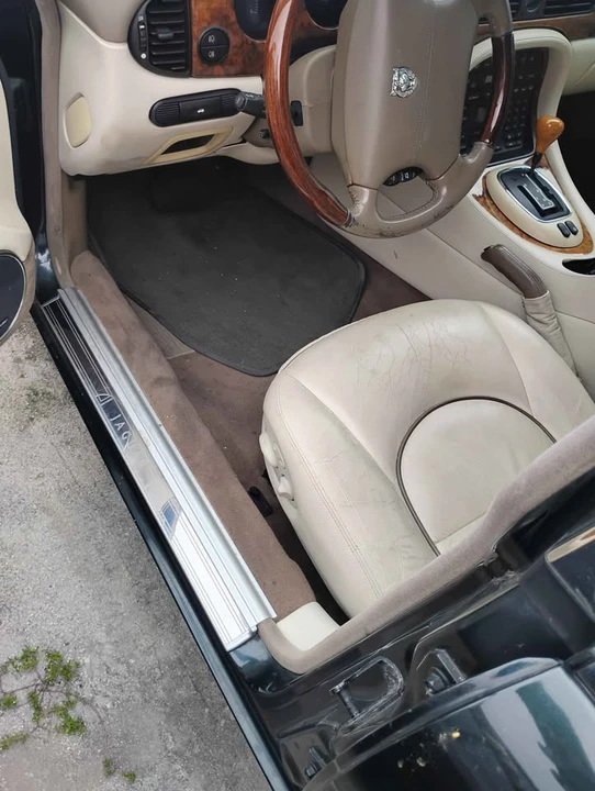 1998 Jaguar X308 XJ - Image 11 of 20