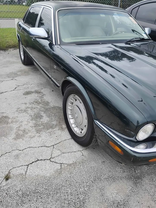 1998 Jaguar X308 XJ - Image 2 of 20