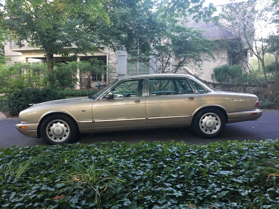 1998 Jaguar X308 XJ - Image 2 of 12
