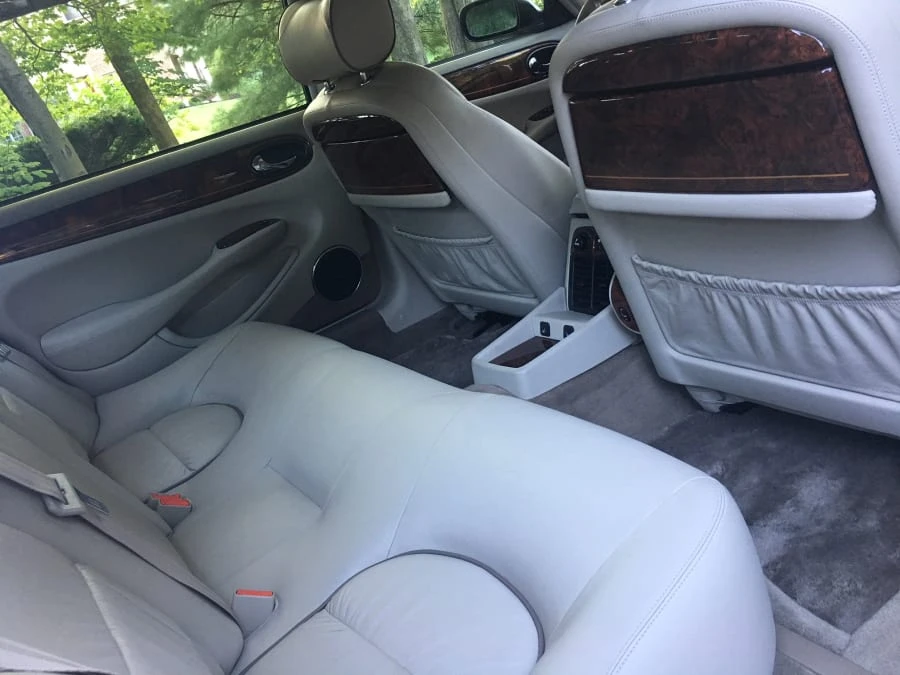 1998 Jaguar X308 XJ - Image 4 of 12