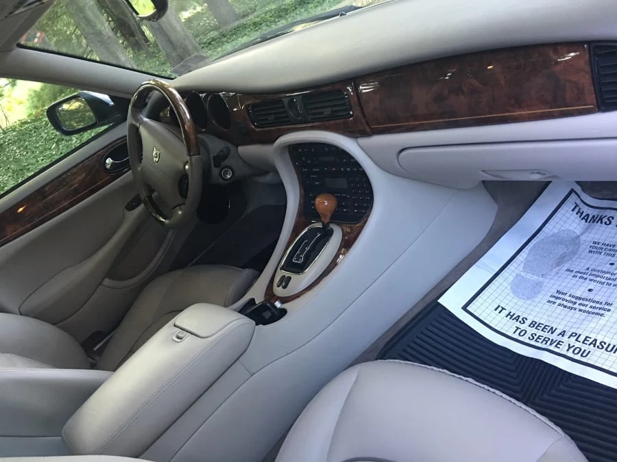 1998 Jaguar X308 XJ - Image 3 of 12