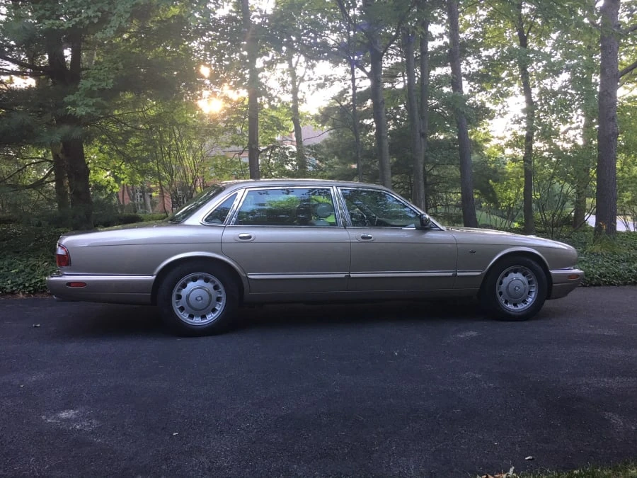 1998 Jaguar X308 XJ - Image 11 of 12