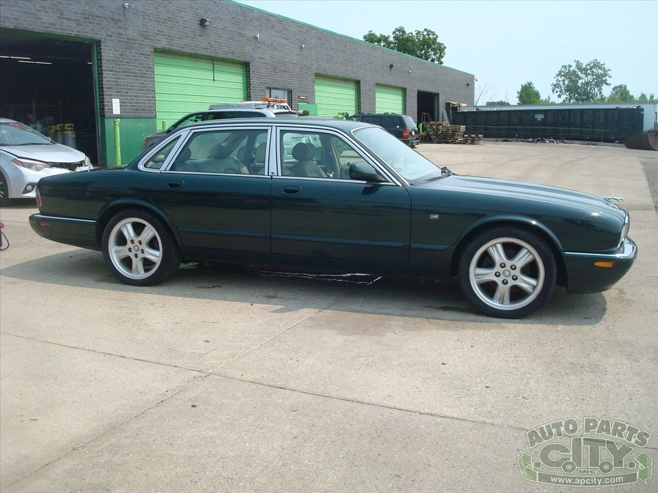 1998 Jaguar X308 XJ - Image 17 of 31