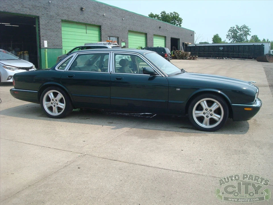 1998 Jaguar X308 XJ - Image 2 of 31