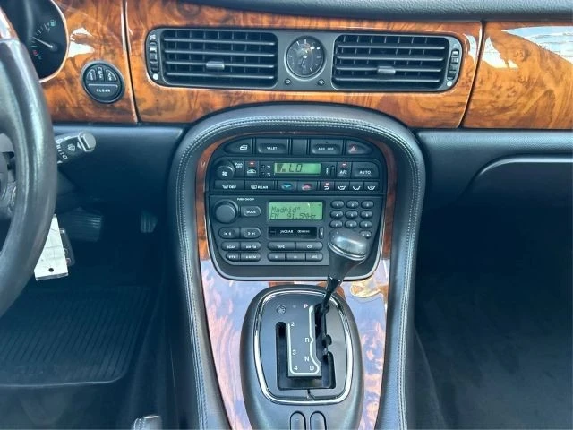 1998 Jaguar X308 XJ - Image 14 of 21