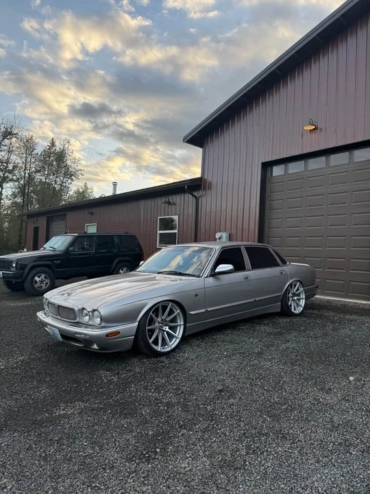 1998 Jaguar X308 XJR - Image 2 of 7