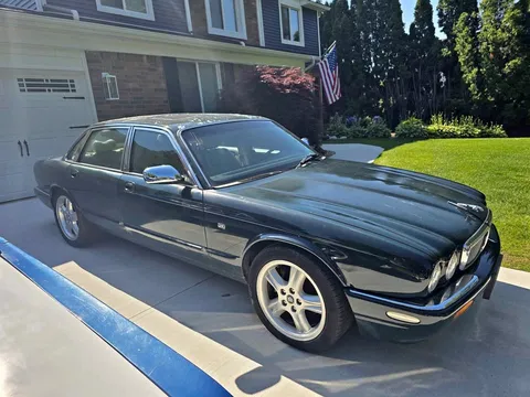 1998 Jaguar XJR