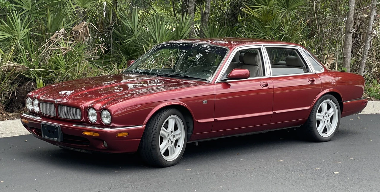 1998 Jaguar X308 XJR - Image 24 of 31