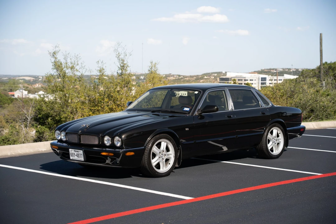 1998 Jaguar X308 XJR - Image 2 of 31