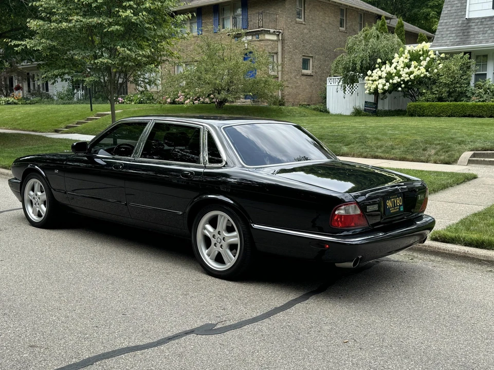 1998 Jaguar X308 XJR - Image 10 of 31