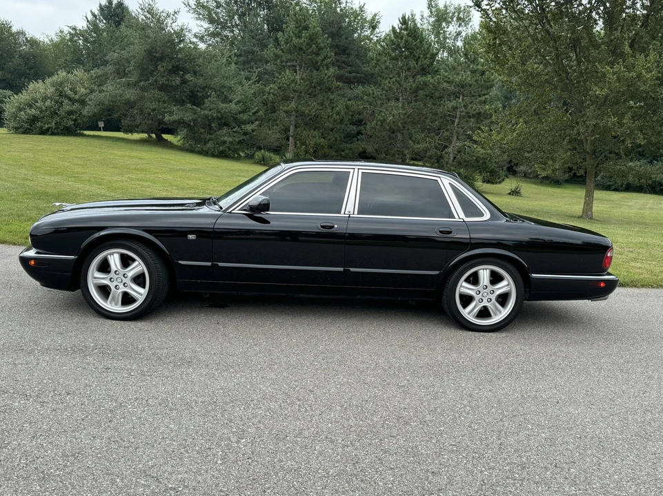 1998 Jaguar X308 XJR - Image 26 of 31
