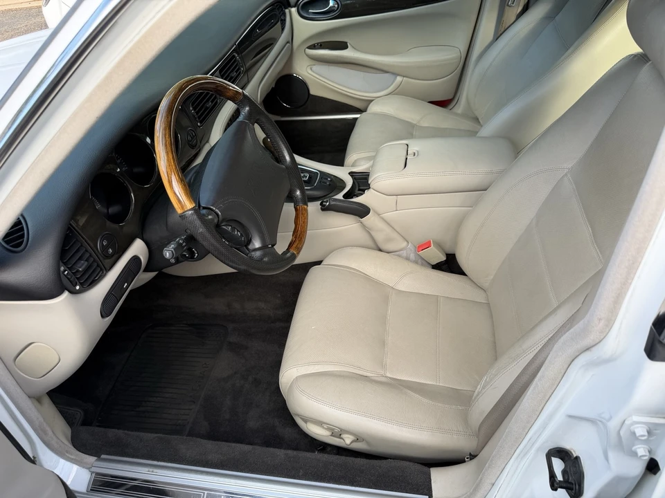 1998 Jaguar X308 XJR - Image 30 of 31