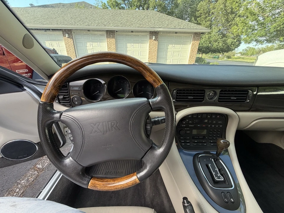 1998 Jaguar X308 XJR - Image 26 of 31