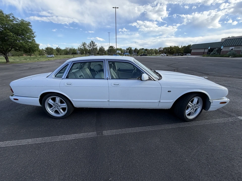 1998 Jaguar X308 XJR - Image 2 of 31