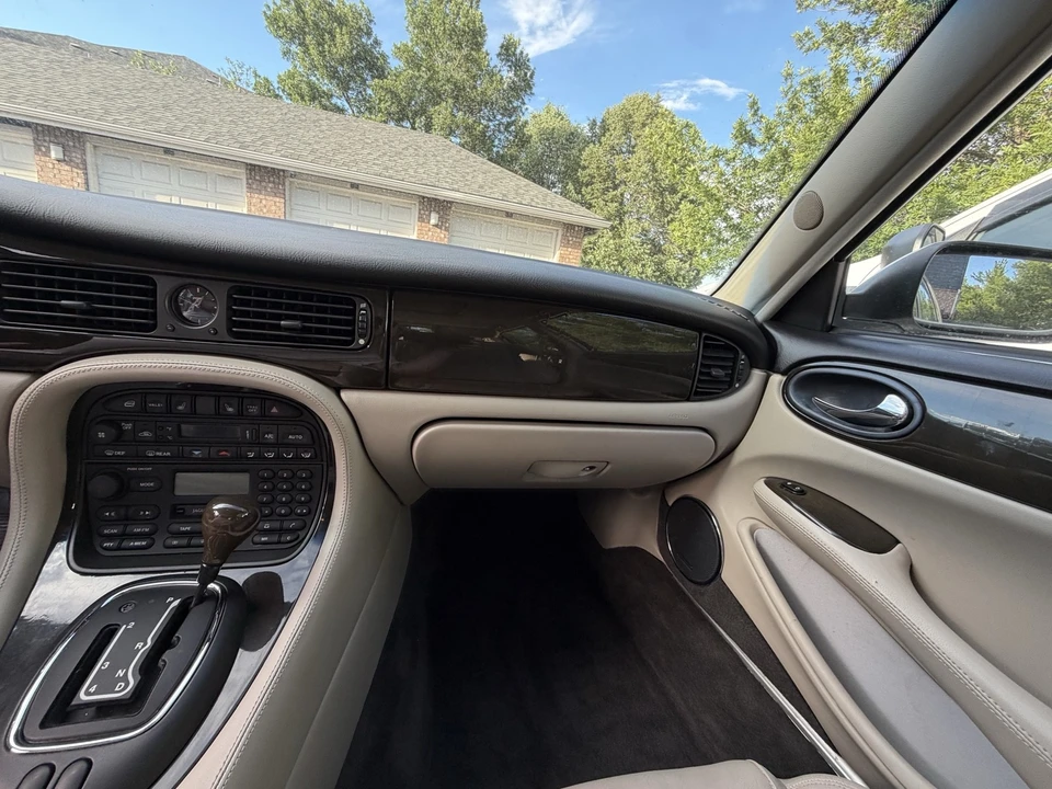 1998 Jaguar X308 XJR - Image 27 of 31