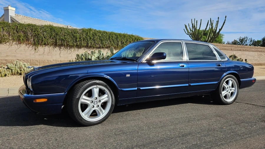 1998 Jaguar X308 XJR - Image 13 of 22