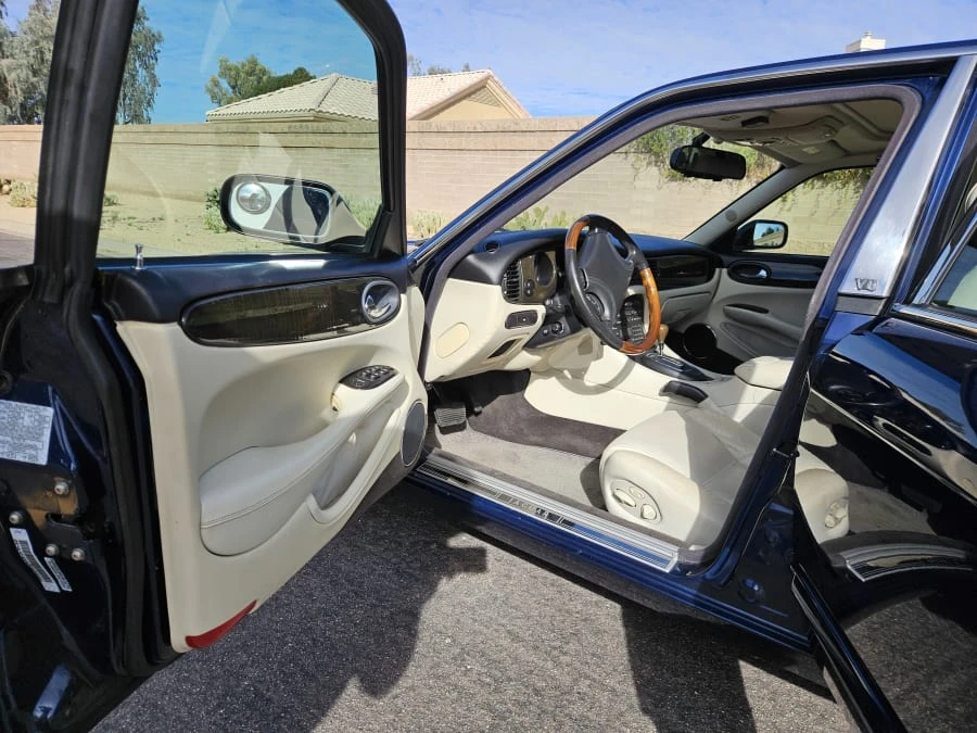 1998 Jaguar X308 XJR - Image 15 of 22