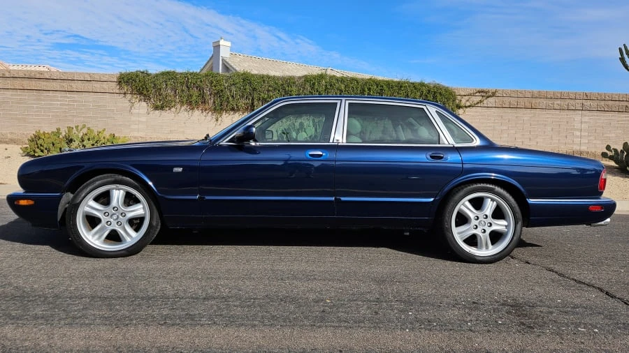 1998 Jaguar X308 XJR - Image 2 of 22