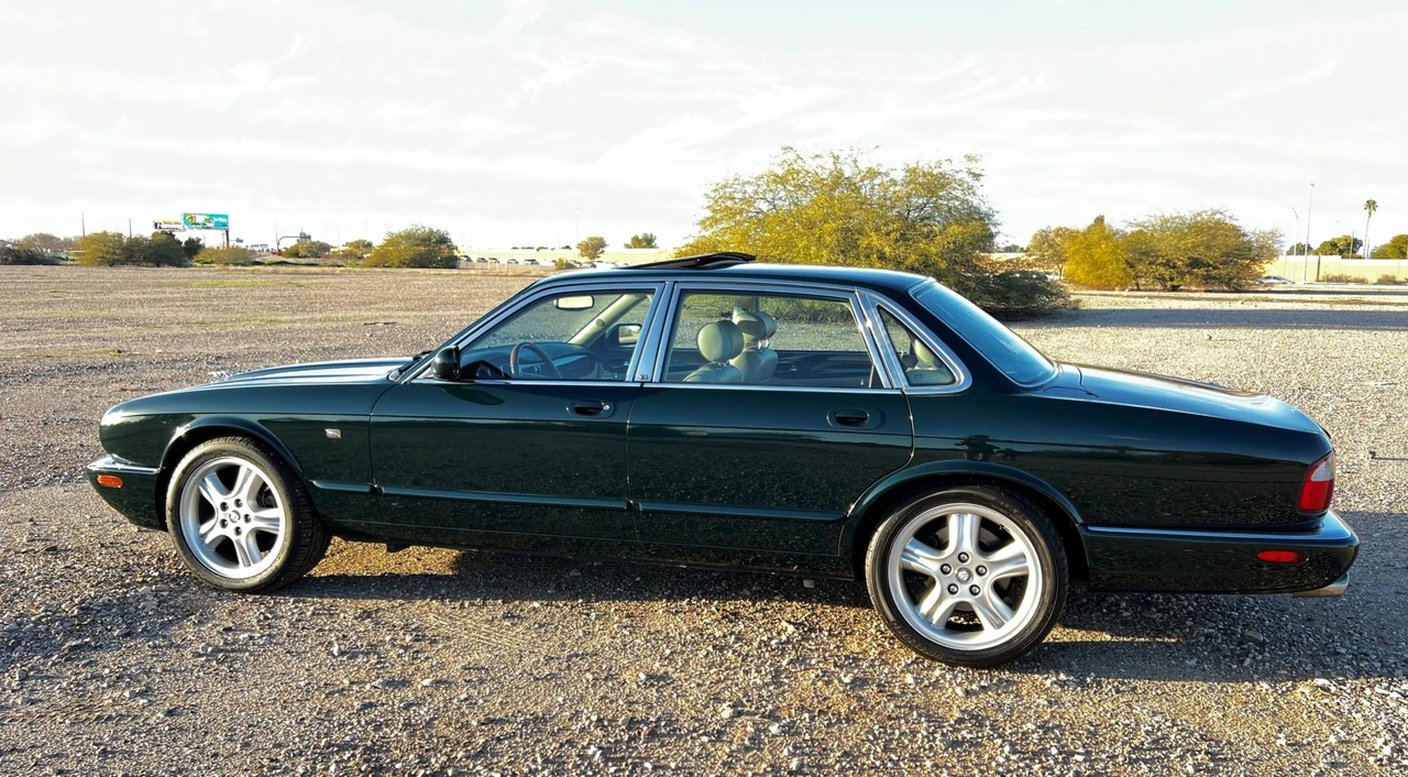 1998 Jaguar X308 XJR - Image 13 of 31