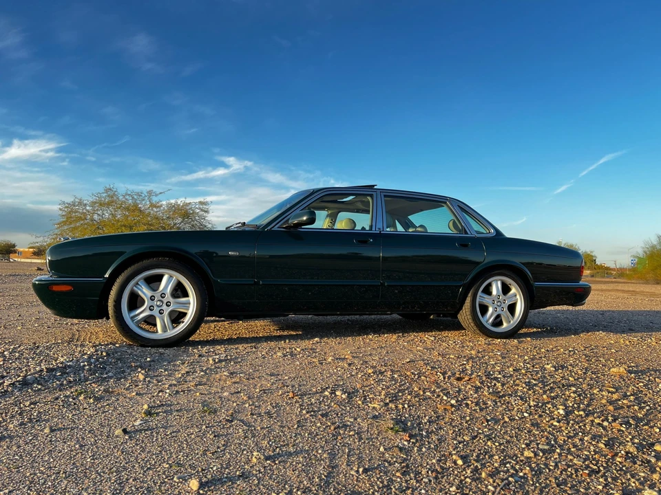 1998 Jaguar X308 XJR - Image 11 of 31
