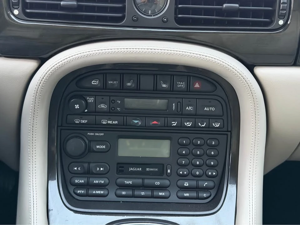 1998 Jaguar X308 XJR - Image 15 of 17