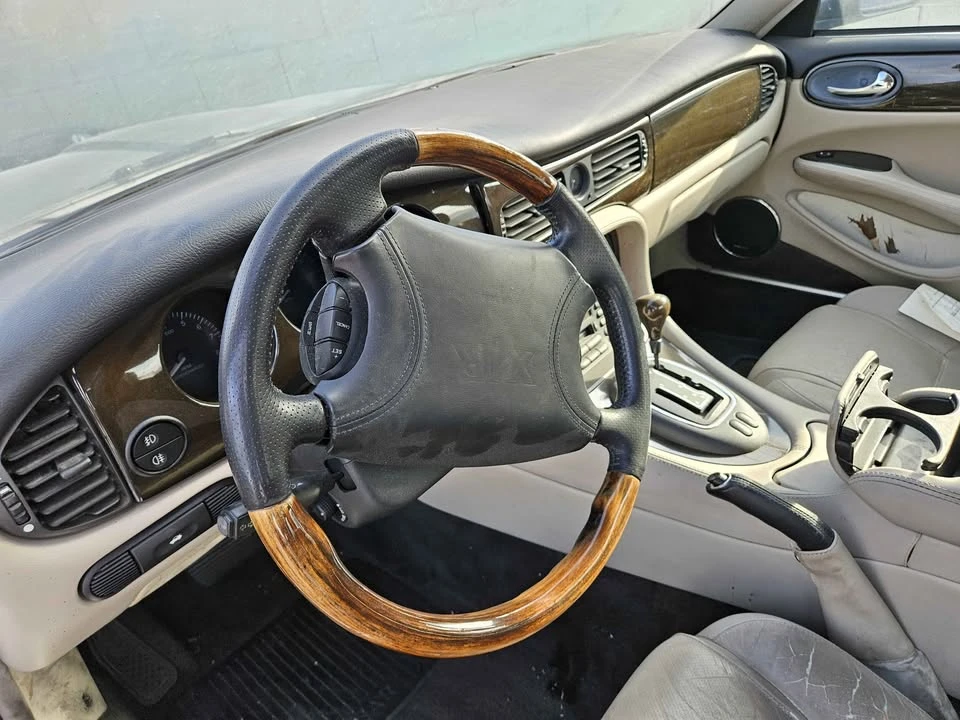 1998 Jaguar X308 XJR - Image 6 of 10