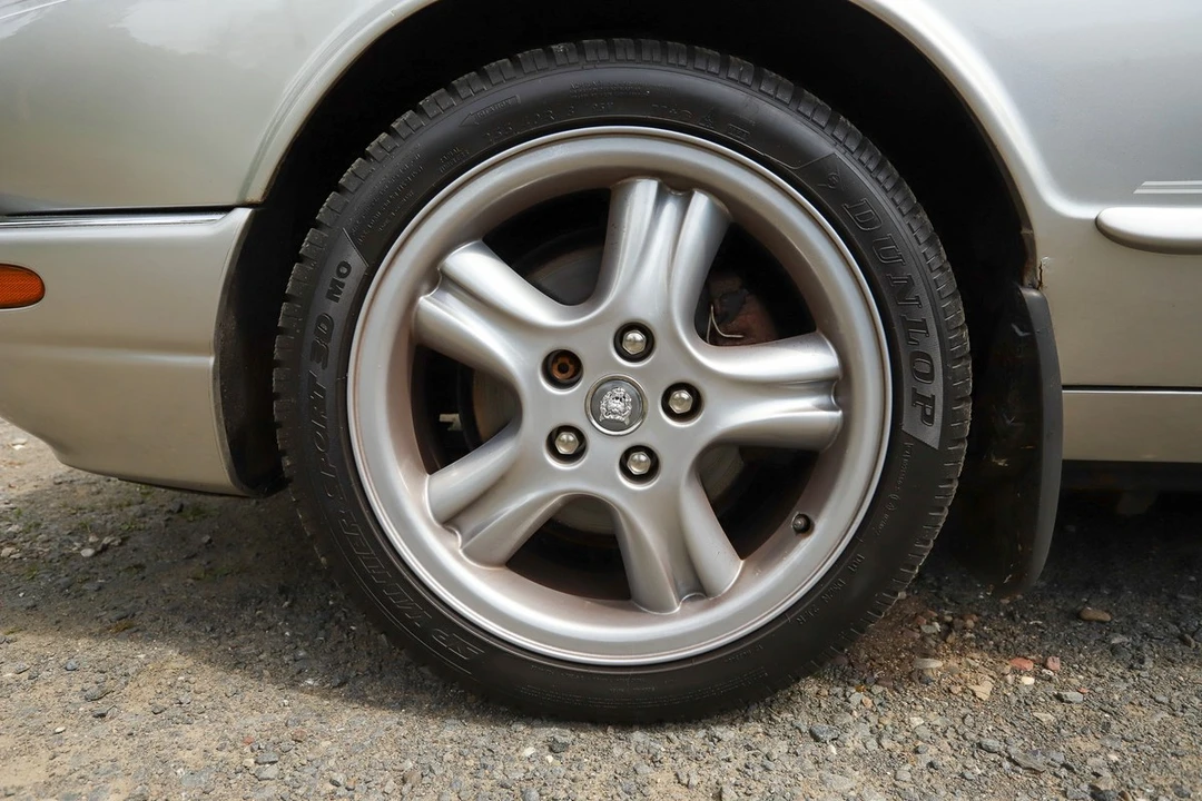 1998 Jaguar X308 XJR - Image 14 of 30