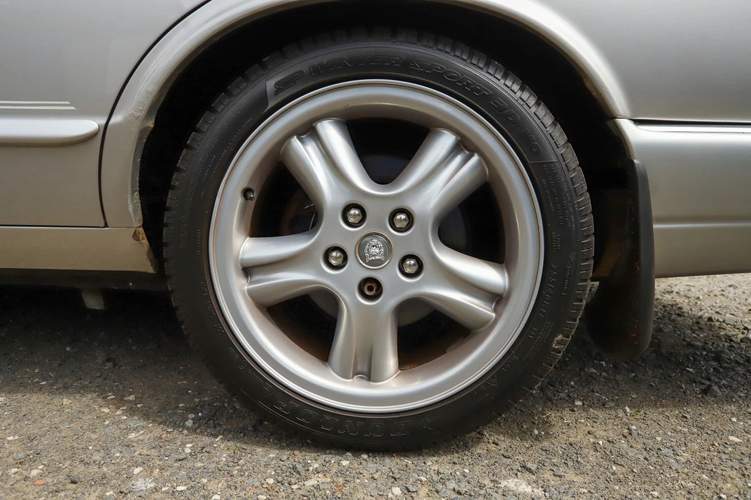 1998 Jaguar X308 XJR - Image 16 of 30
