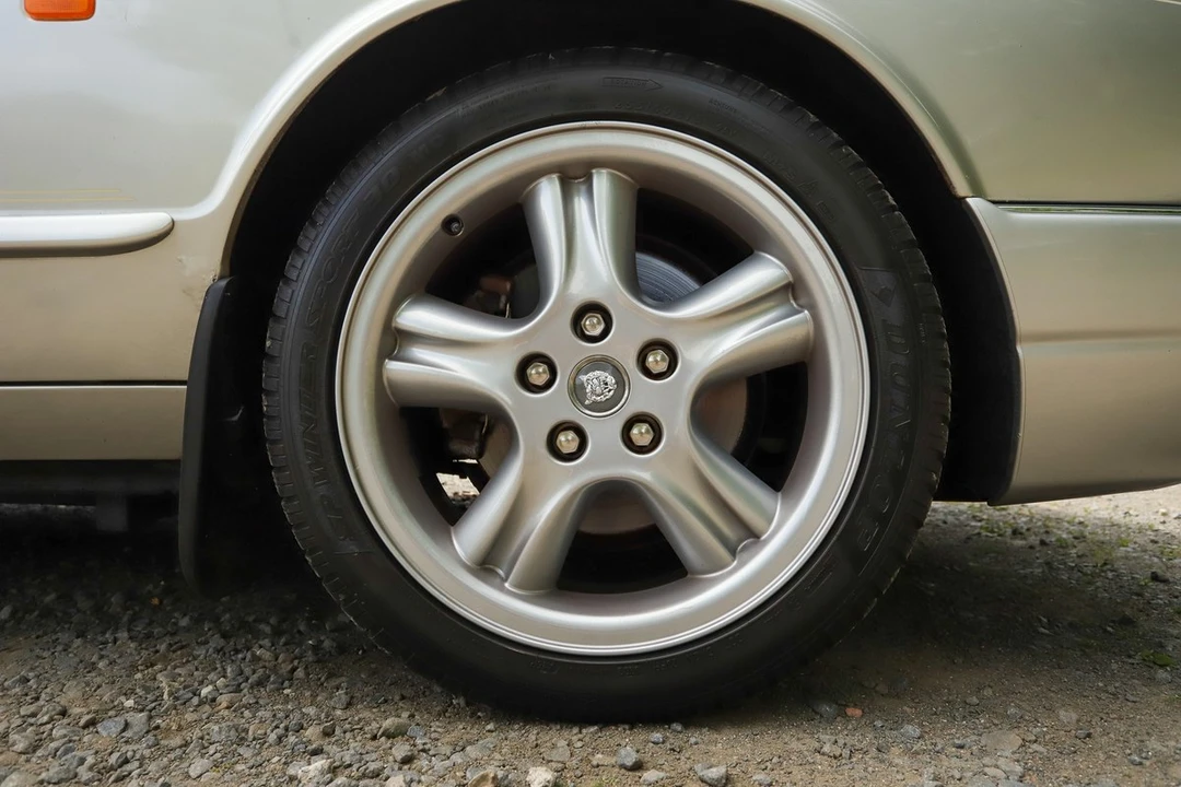 1998 Jaguar X308 XJR - Image 15 of 30