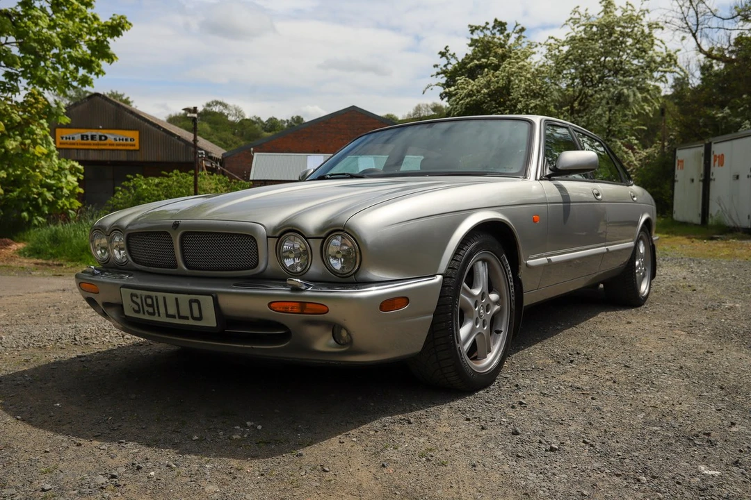 1998 Jaguar X308 XJR - Image 12 of 30