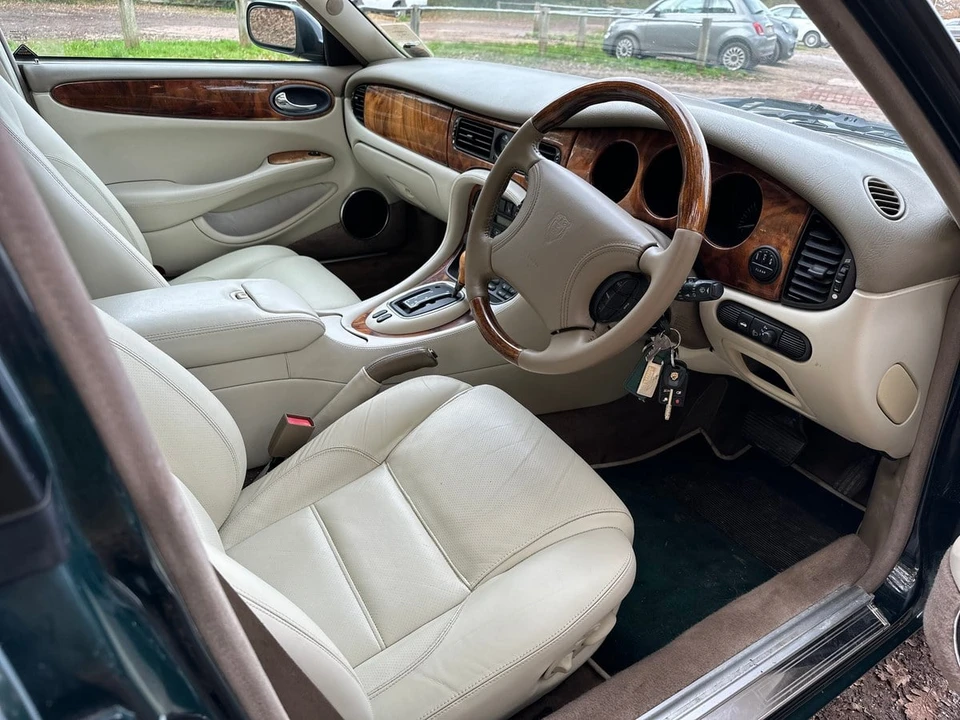 1998 Jaguar X308 XJR - Image 21 of 30