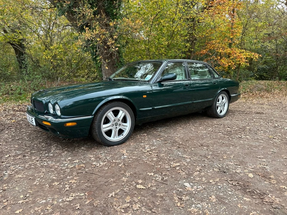1998 Jaguar X308 XJR - Image 2 of 30