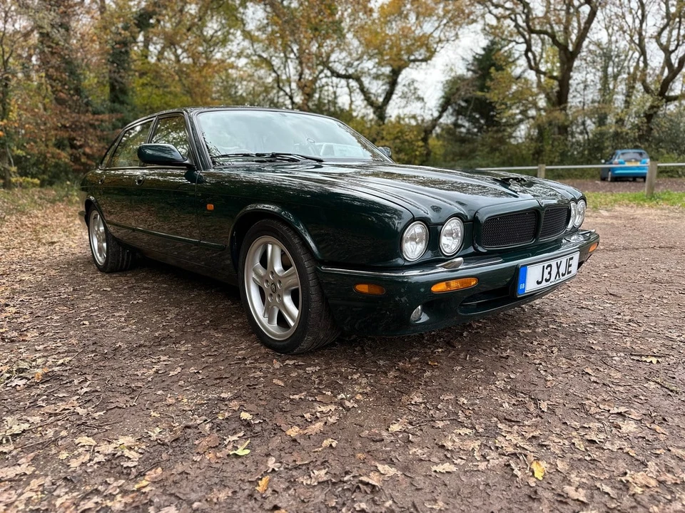 1998 Jaguar X308 XJR - Image 16 of 30