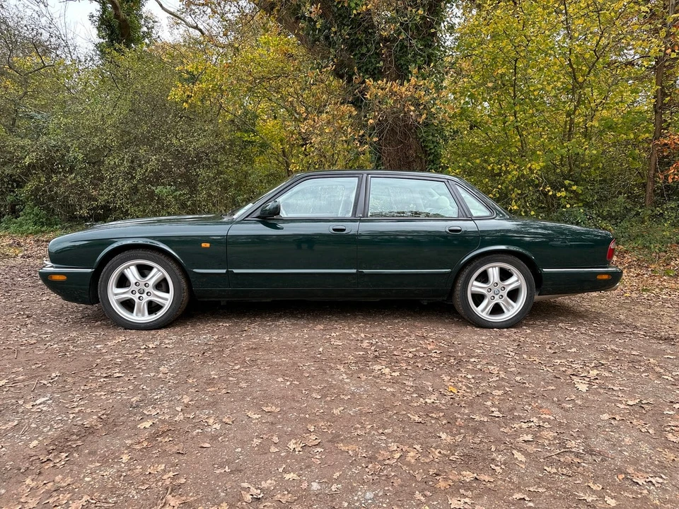 1998 Jaguar X308 XJR - Image 7 of 30