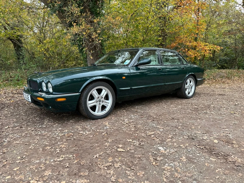 1998 Jaguar X308 XJR - Image 3 of 30