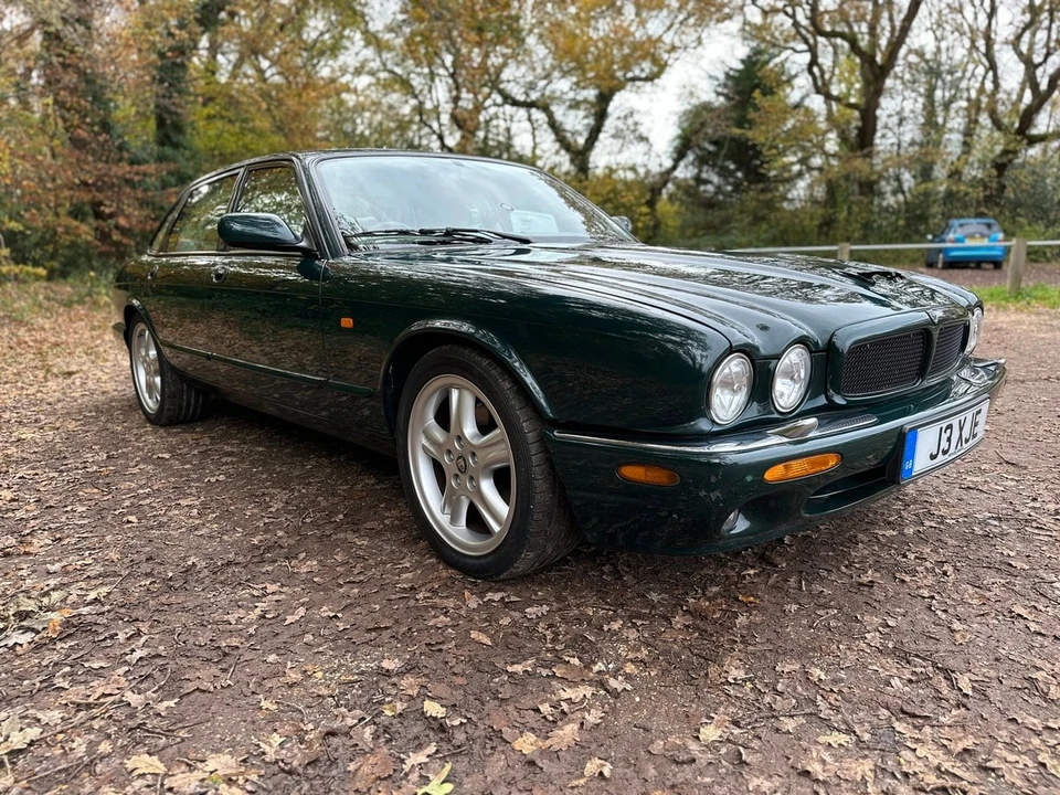 1998 Jaguar X308 XJR - Image 13 of 30