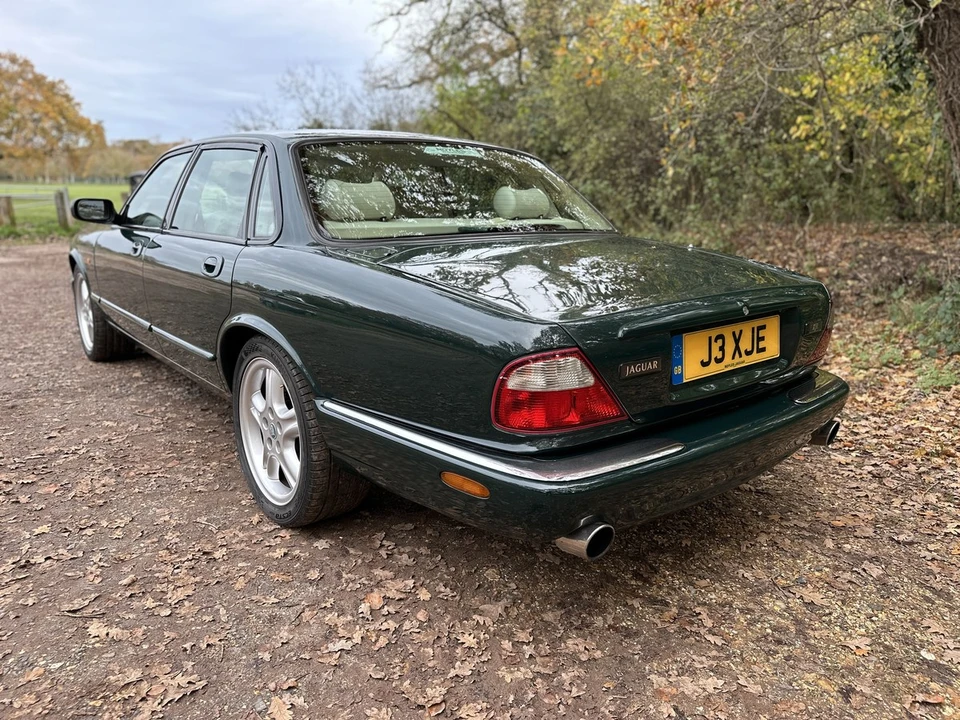 1998 Jaguar X308 XJR - Image 10 of 30