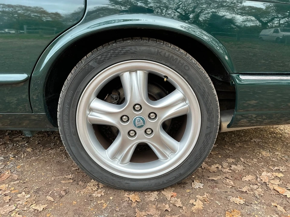 1998 Jaguar X308 XJR - Image 18 of 30