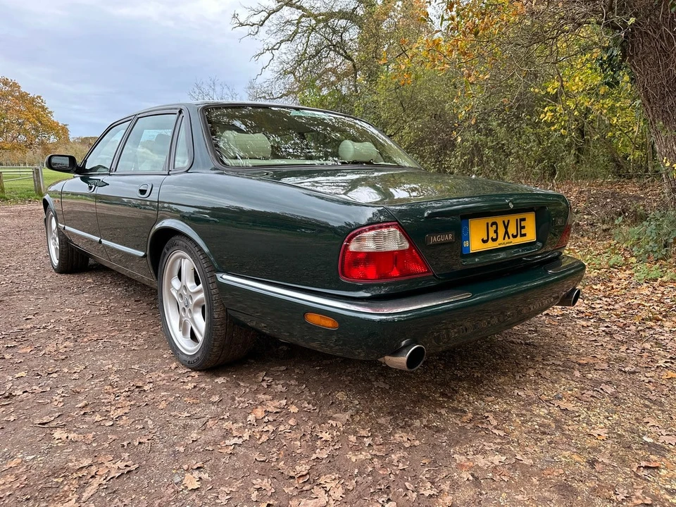 1998 Jaguar X308 XJR - Image 9 of 30