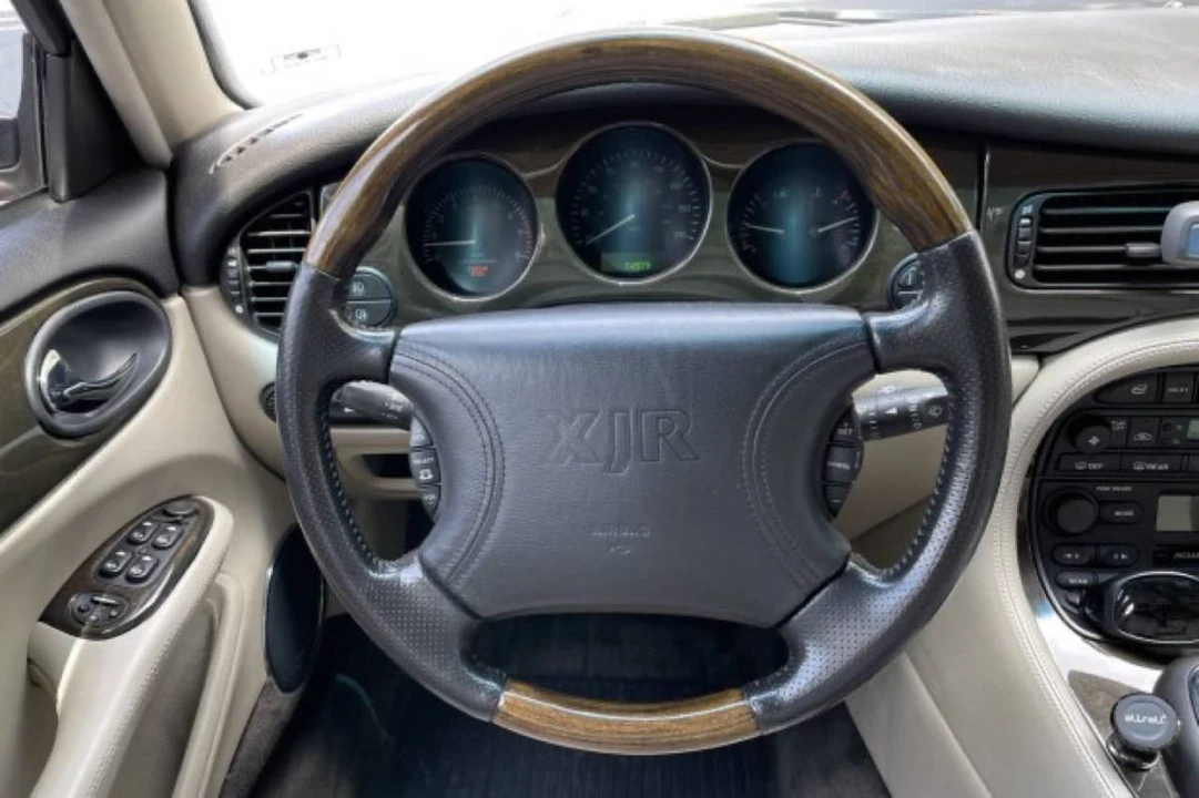 1998 Jaguar XJS - Image 4 of 13
