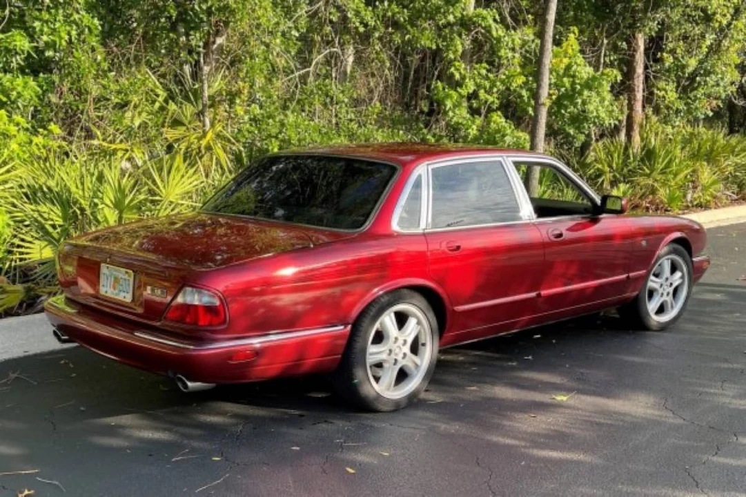 1998 Jaguar XJS - Image 3 of 13