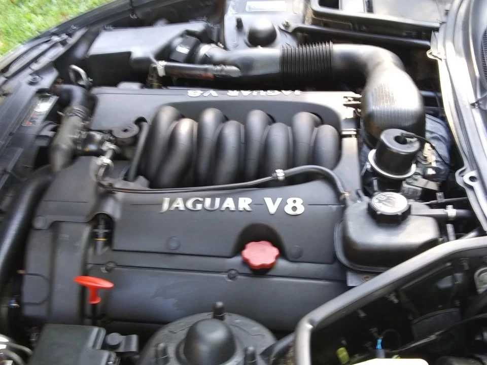 1998 Jaguar X100 XK8 - Image 6 of 10