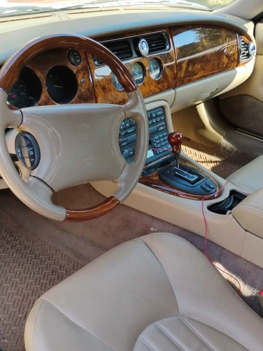 1998 Jaguar X100 XK8 - Image 8 of 9