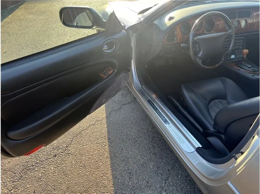 1998 Jaguar X100 XK8 - Image 9 of 20