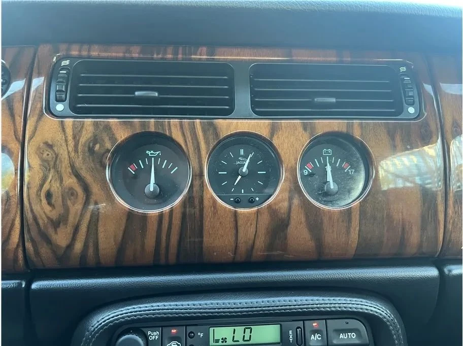 1998 Jaguar X100 XK8 - Image 14 of 20