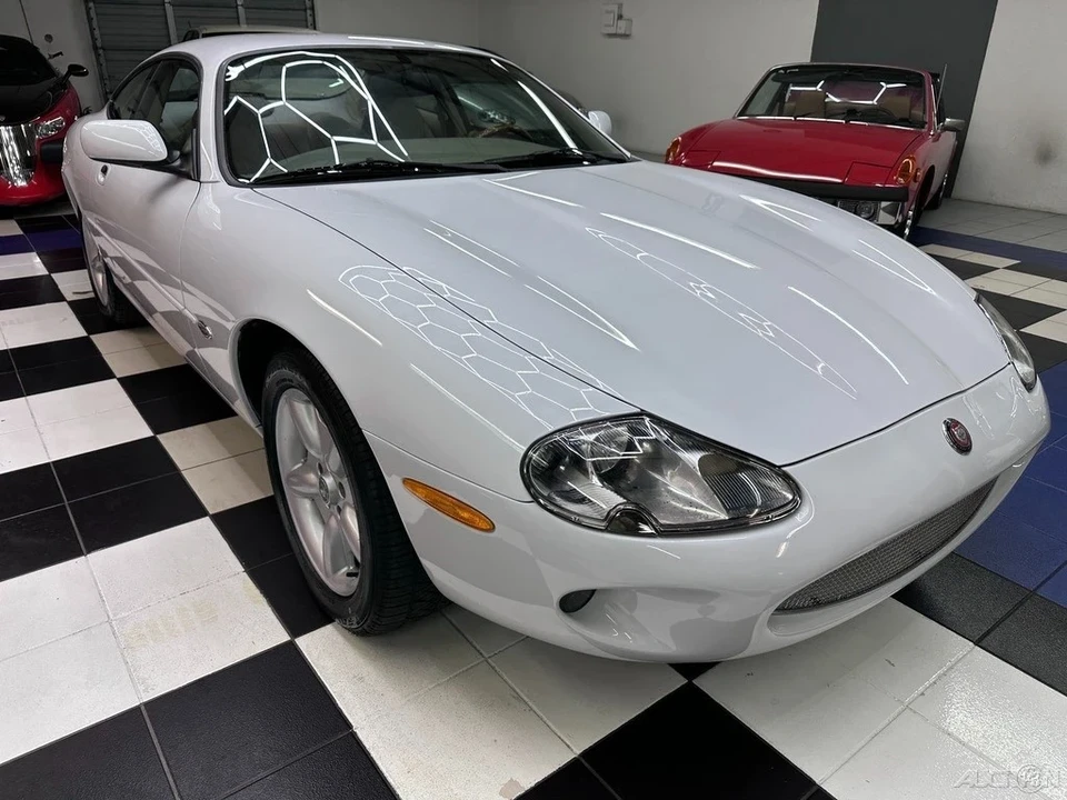 1998 Jaguar X100 XK8 - Image 5 of 21