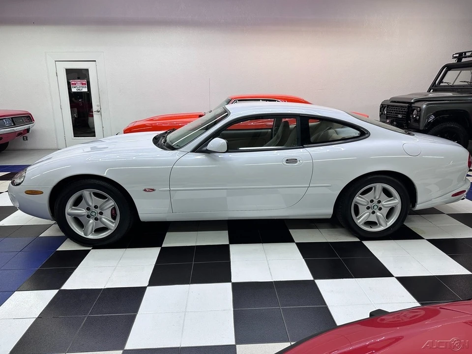 1998 Jaguar X100 XK8 - Image 23 of 24