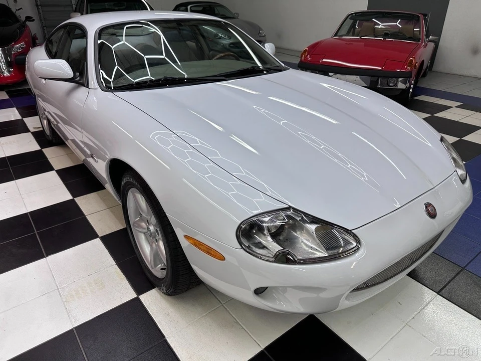 1998 Jaguar X100 XK8 - Image 4 of 21